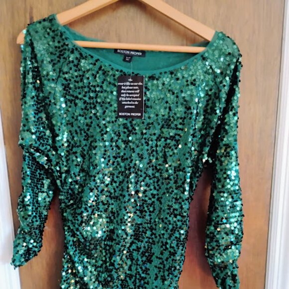Boston Proper Women's Long Sleeve Cold Shoulder Top Green Sequins Ruched M - Picture 1 of 8